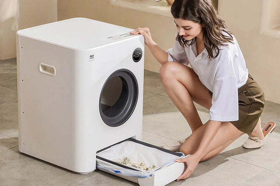 automatic self cleaning kitty litter box